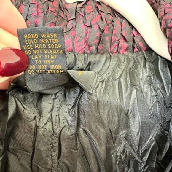 Jerry T Crinkle Textured Coat in Burgundy, Size S, No Belt - Picture 3 of 7